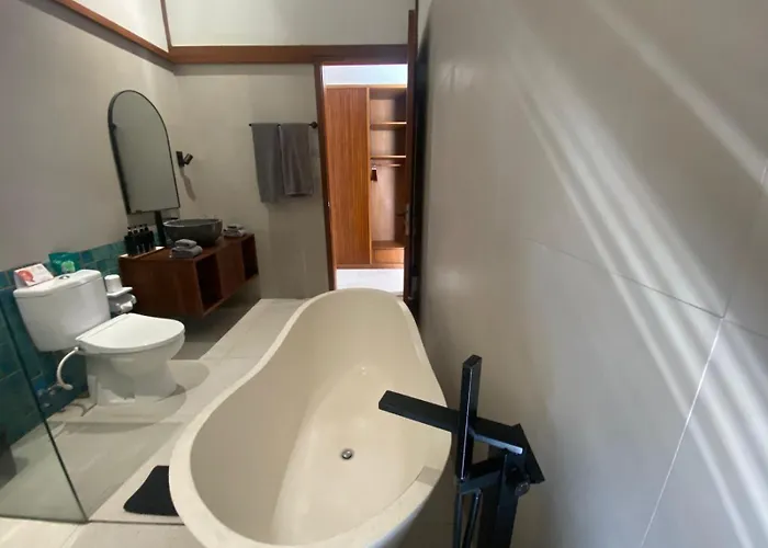 Nivara 1 Uluwatu 2 * Jimbaran (Bali)